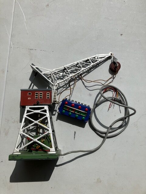 Märklin 7051 Kran Med magnet og Pult. H0 Let Brugt.