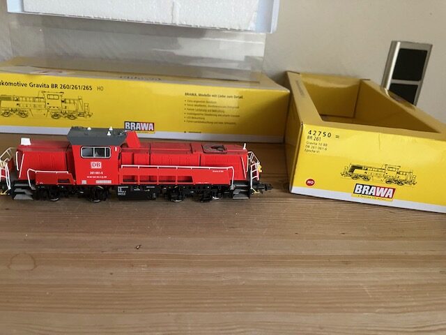 BRAWA 42750 BR 261 DC Gravitac10 BB Br 261 061-6. Let Brugt H0 Med lyd.