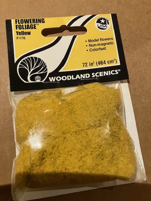 Woodland F 176 Flowering Foliage Yellow 464 CM2 Nyt