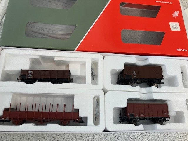 Hobby Trade 39001 3 DSB og 1 SJ Godvogn H0 DC. Let Brugt Vejl 849 Kr.