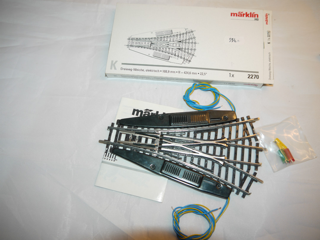 Märklin 2270 K skinne 3 vejs Sporskifte med El drev Ny i Æske H0 AC.