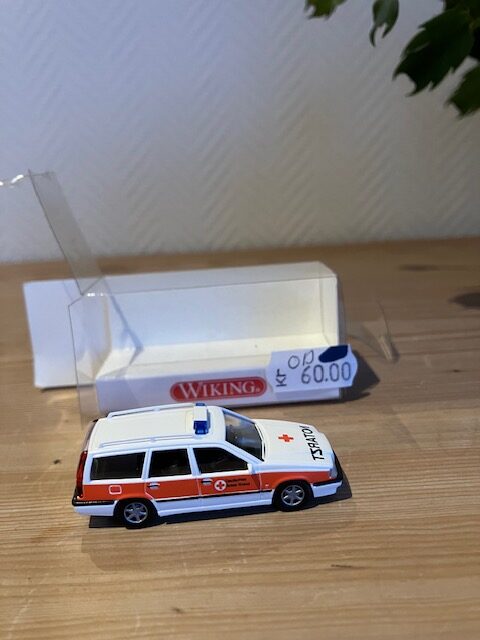 Wiking 071 03 27 Notarzt Rote Kreus Volvo 850 Kombi Let brugt som Ny H0 1:87