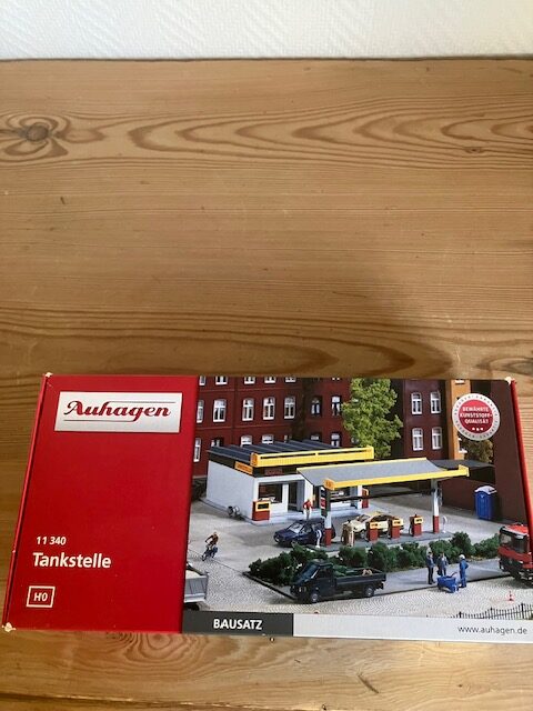 Auhagen 11340 Tankstation  Byggesæt Nyt H0