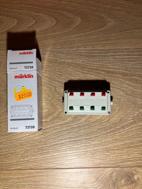Märklin 72720 Pult let brugt H0 nye stik.