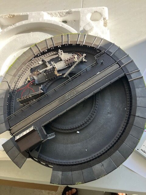 Märklin 7286 Drejeskive Med 6 udg. H0 K skinner Men m overgangsskinner. til C og M Brugt.