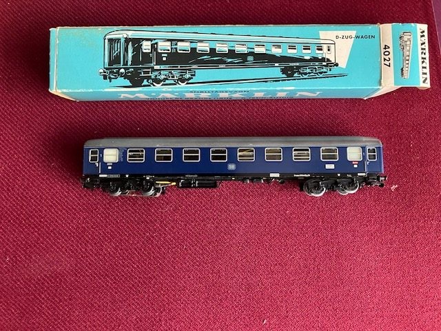 Märklin 4027 D Zug Vogn Stuttgart-Frankfurt AM. Let Brugt H0.