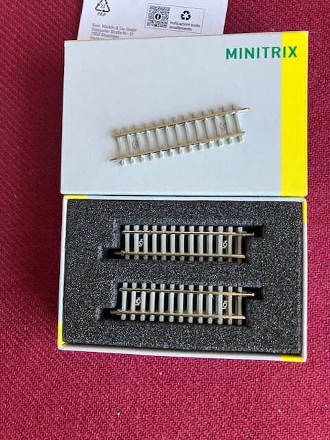 TRIX 14506 Spor N skinne med betonsvelle 54,2 mm Ny Pris pr stk.