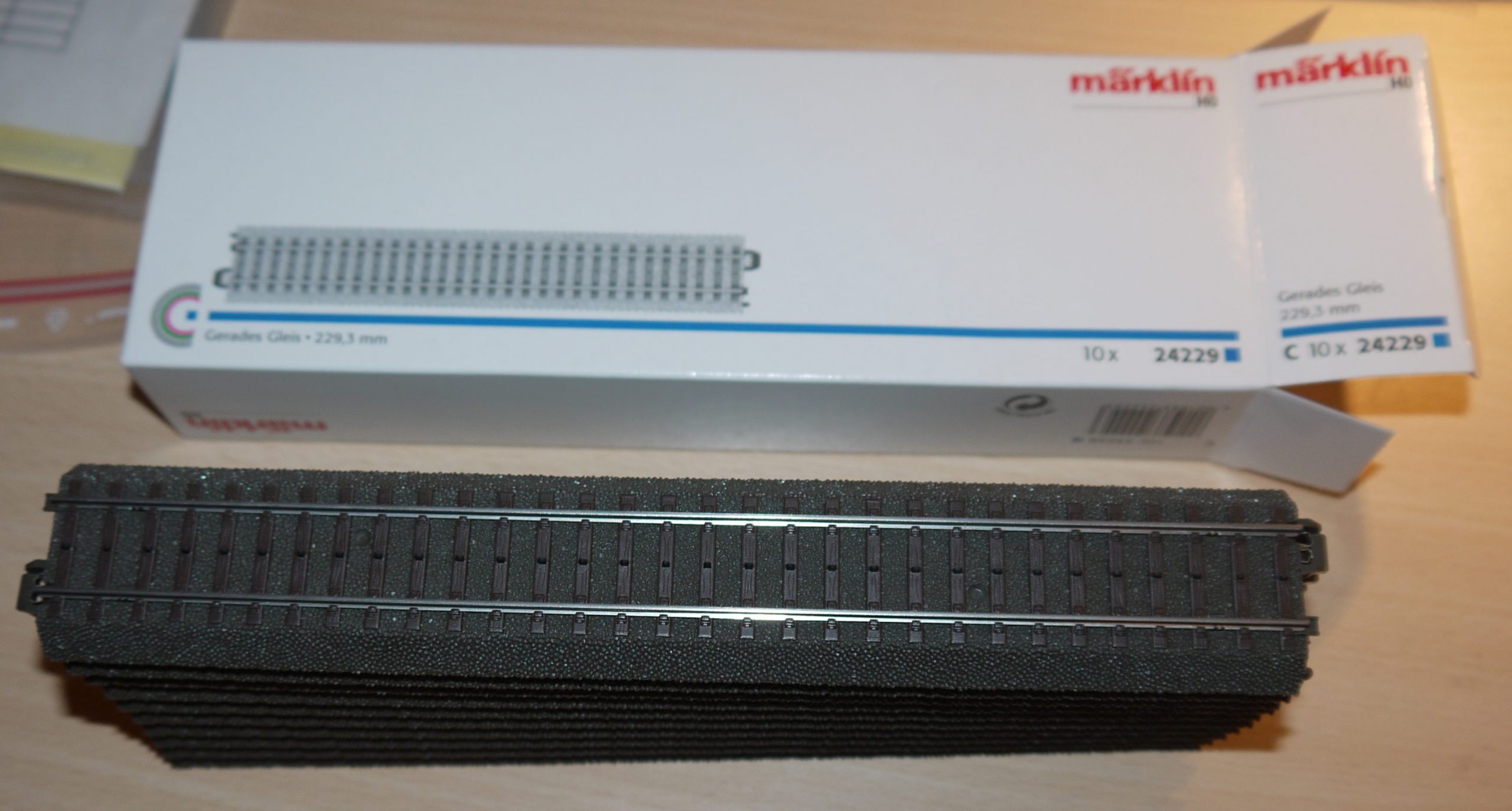 Märklin 24229 Ny lige skinne 229,3 mm. H0 AC Pris pr stk.