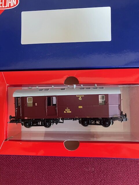 Heljan 3001 DA 5006 Postpakvogn  Som Ny i æske. H0. NY pris 545