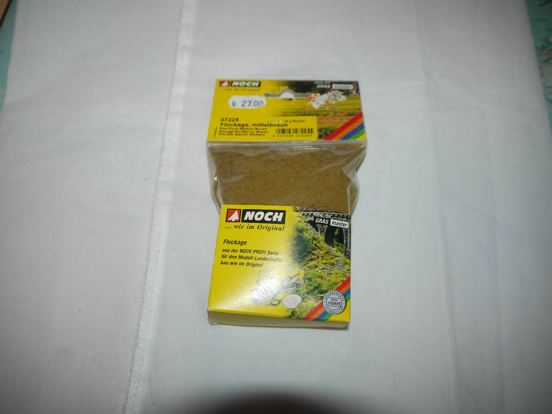 Noch 7225 Flockage Mellembrun Ny i pose. 20 g  . Ideel for grasmaster.