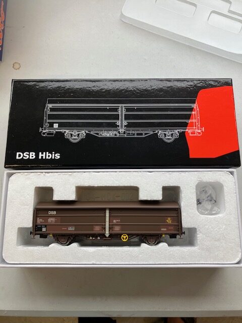 MCK 0209 DSB Hbis 46 86 225 0 011-3 Post Danmark 1992-2000. Let Brugt Som Ny. H0