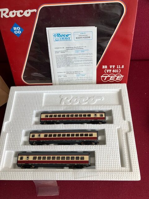 ROCO 04070A BR VT 11,5 VT 601 TEE Mellemvogne med strøm kobl. H0 DC