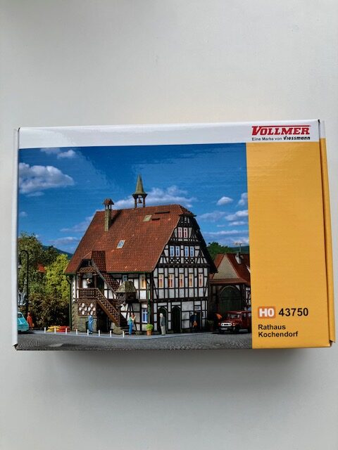 Vollmer 43750 Rådhus Kochendorf H0 Ny Byggesæt 13,5x12x16,5 cm