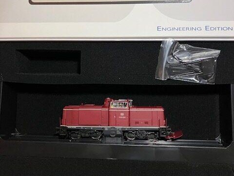 ESU 31570  V 100 1063 Dig  mfx/M40 M lyd og røg. Ny i Æske AC/DC, Ja begge dele.
