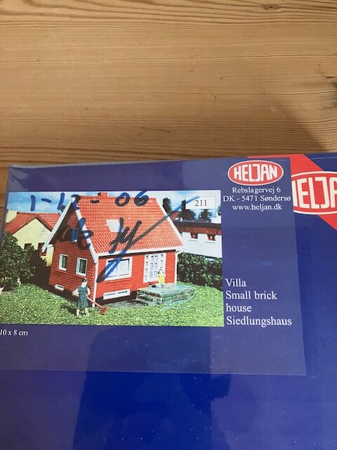 Heljan 211 Villa Dk Nyt Byggesæt H0 9x10x8 cm