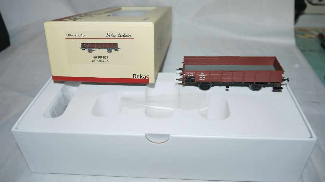 Dekas 873018 HP PF 571 Ca 1947-1959 Ny i Æske. H0 DC.  Vejl 349 Kr.