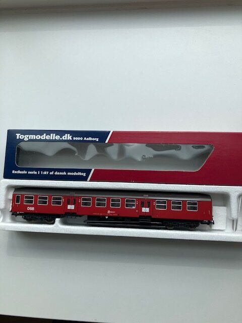 Togmodelle 14536 DSB Bn-o  AC Tog og Tekno Let Brugt H0.