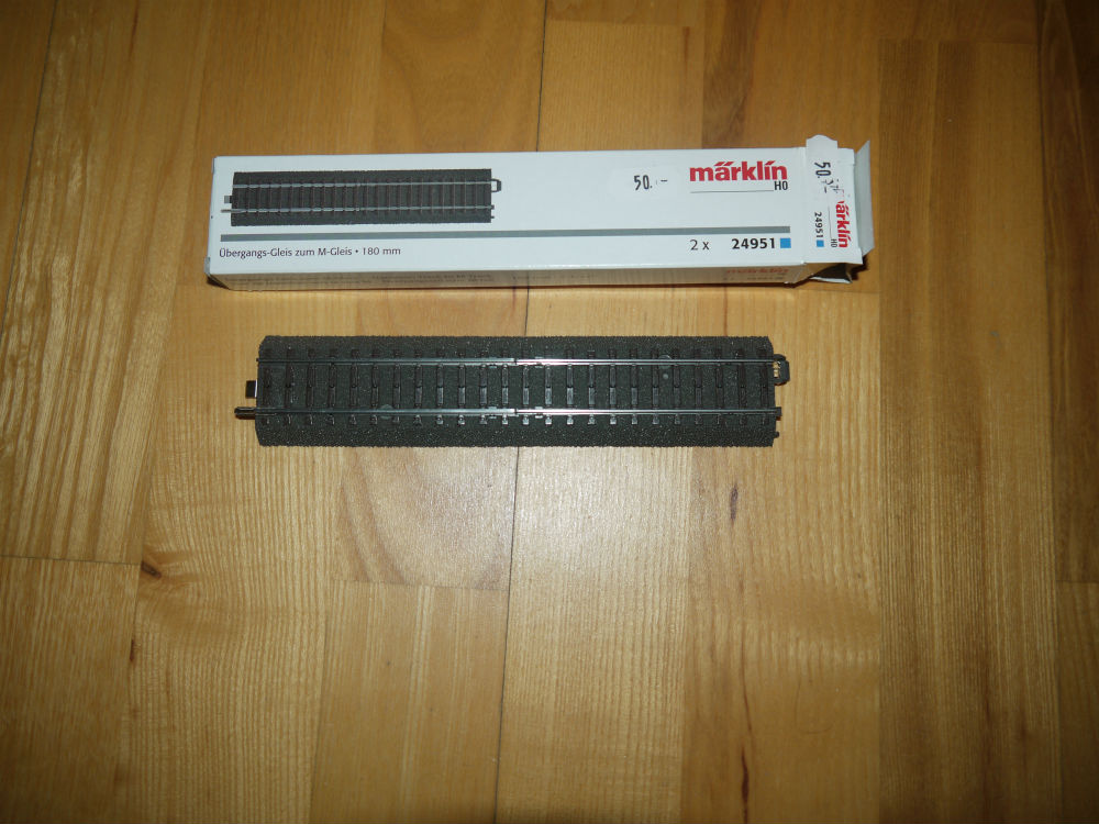 Märklin 24951 Overgangsskinne Fra C til Metal skinne Nyt H0 AC. pris per stk.