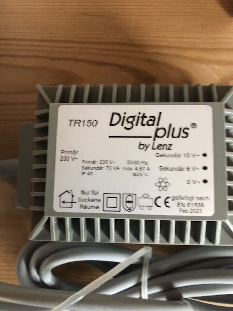Lenz TR 150 26150 Ny Lystrafo 70VA Sekundær 15 Volt / 6 Volt Primær 230 V .