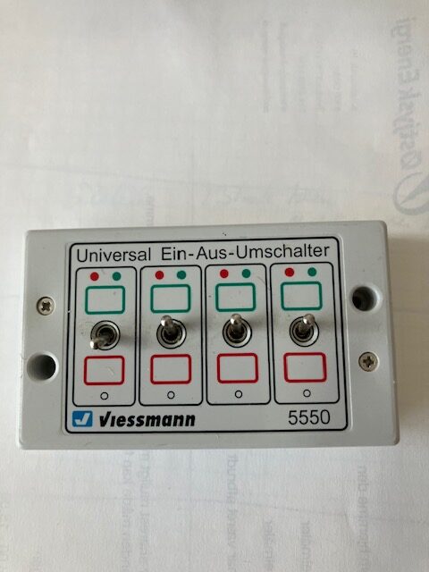 Viessmann 5550 Tænd Sluk På 4 Forsk Lys eller andet Let brugt Nypris 189 Kr.